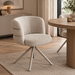 Sfeerafbeelding beige eetkamerstoel Joep met rond kuipdesign en velours bekleding