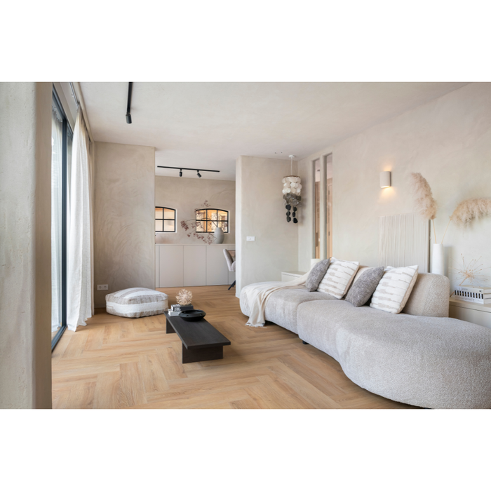 Sfeerfoto rustige kamer met PVC vloer Chablis Visgraat XL